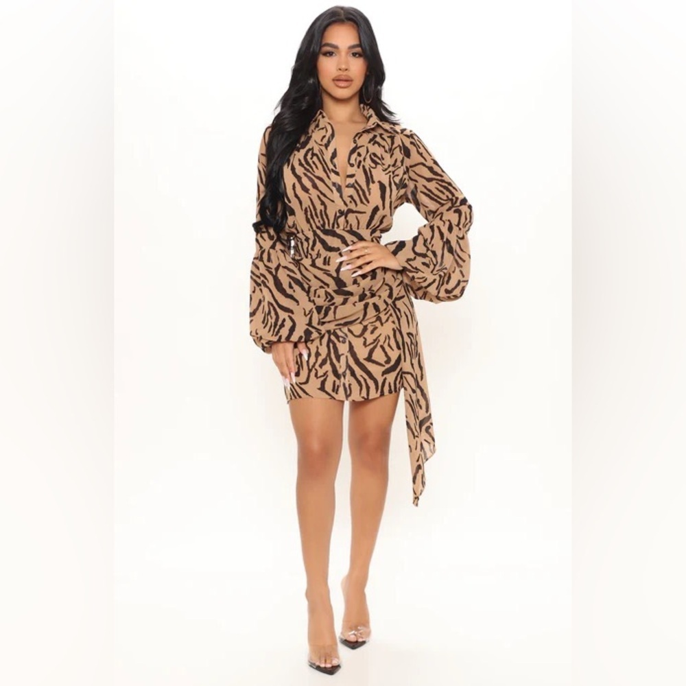 NWT fashion nova Elegant Tan and Black long sleeved Animal Print Dress
